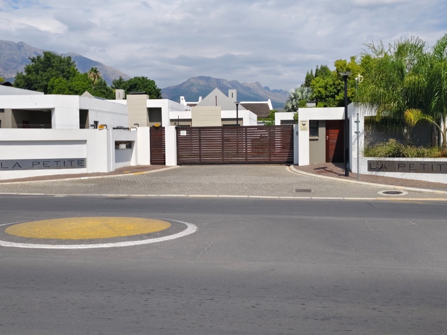 3 Bedroom Property for Sale in Berg En Dal Western Cape